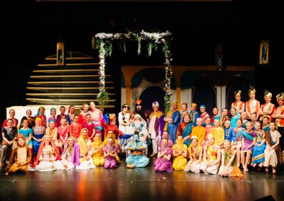 Cast 1 Aladdin